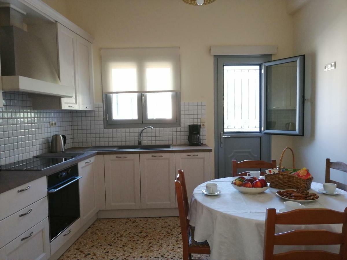 New Garden'S House Apartment เลโอนีดีออน ภายนอก รูปภาพ