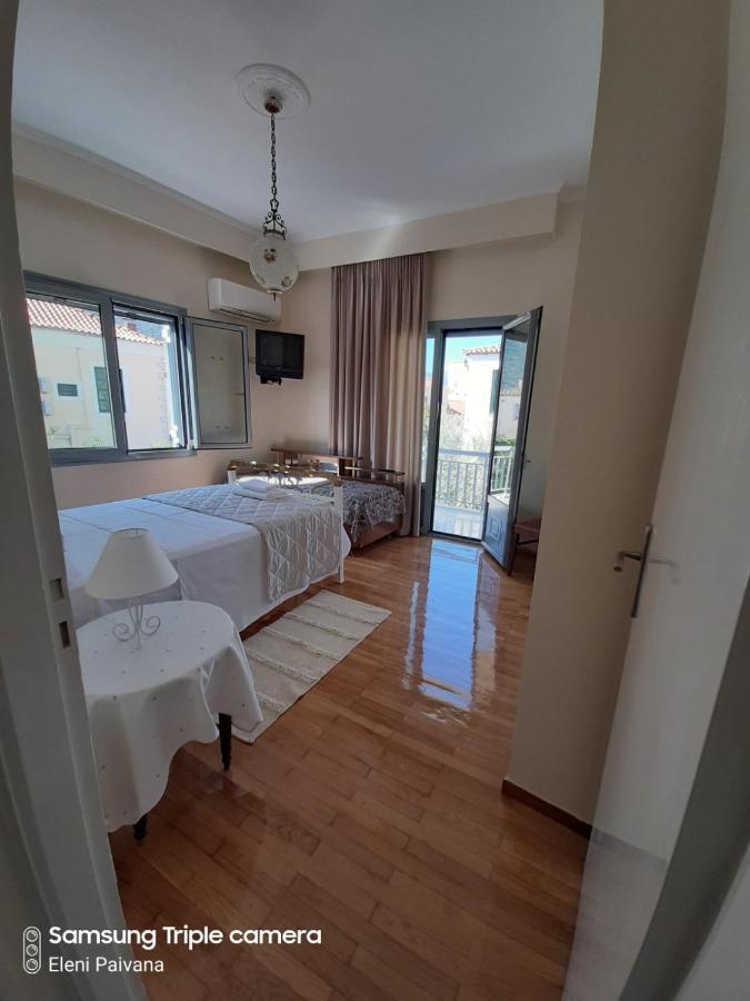 New Garden'S House Apartment เลโอนีดีออน ภายนอก รูปภาพ